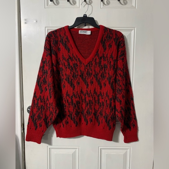 Vintage 80's CC Sport V-neck sweater size Large. - Picture 2 of 8